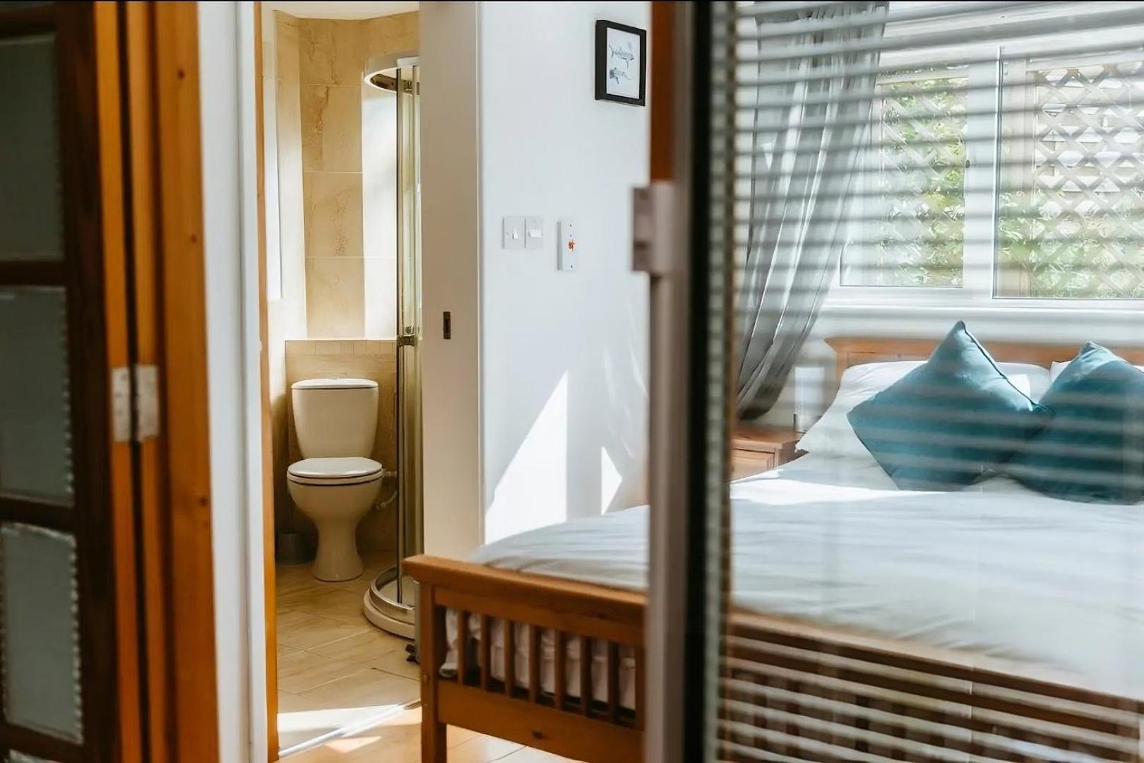 Light And Airy With Parking Nearby Appartamento *